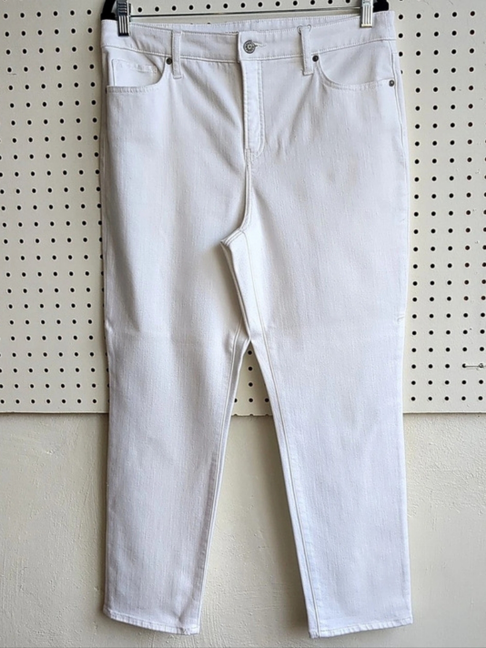 Chico's White Girlfriend Cropped Jeans